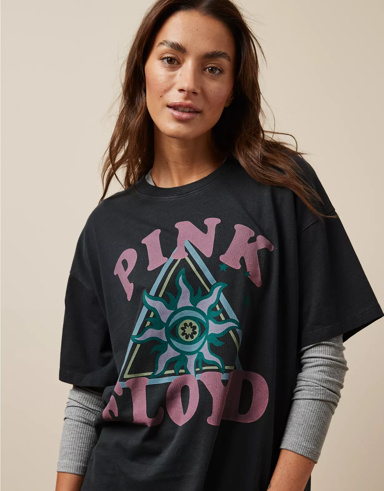 AE Oversized Pink Floyd Graphic Tee 3 AE Oversized Pink Floyd Graphic Tee