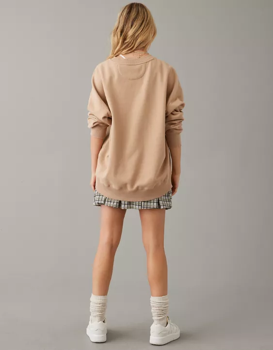 AE Oversized Friends Graphic Sweatshirt 4 AE Oversized Friends Graphic Sweatshirt - Image 2