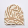 AE Swirl Beanie 2 AE Swirl Beanie -Aerie 1426 2892 153 f