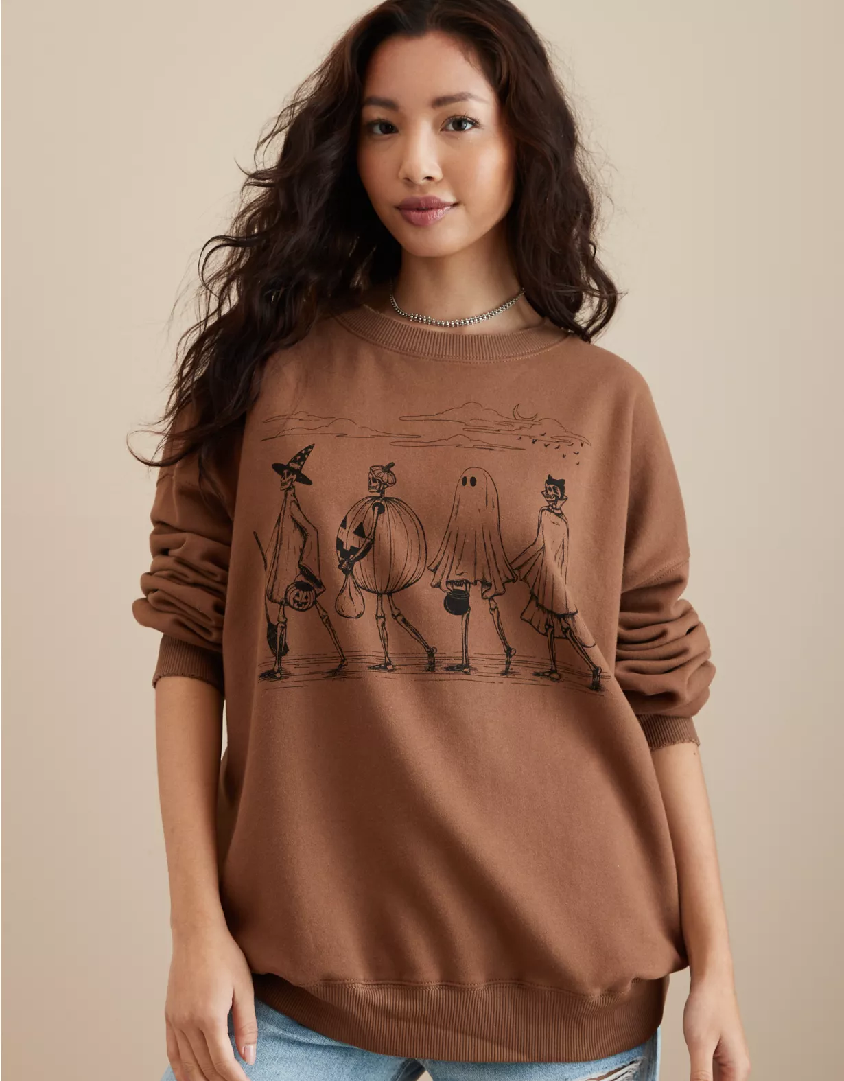 AE Oversized Halloween Graphic Sweatshirt 3 AE Oversized Halloween Graphic Sweatshirt